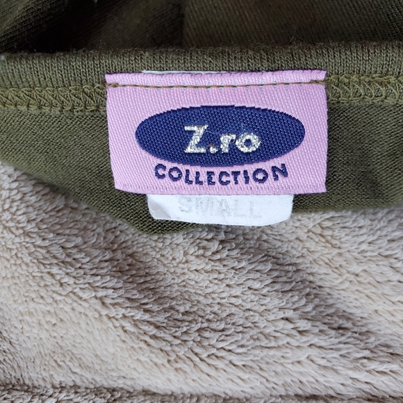 Small Z.ro Drawstring Top - Picture 10 of 12
